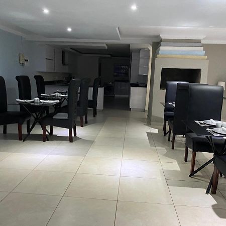 Esther Palace Thohoyandou Exteriér fotografie